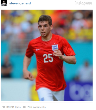 弗拉纳甘（英格兰） 英文名:Jon Flanagan 生日:1993-1-1 身高:1.81 体重:79 位置:后卫 比赛信息 国家队出场次数/进球数：1次/0进球 曾效力俱乐部：利物浦 本赛季俱乐部出场数：出场27次/1进球 现役俱乐部:利物浦