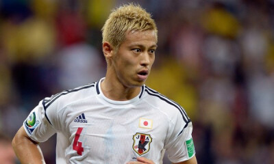 本田圭佑（日本） 英文名:Keisuke Honda 生日:1986-6-13 身高:1.82 体重:76 位置:前锋 比赛信息 国家队出场次数/进球数：54次/20进球 曾效力俱乐部：芬洛、莫斯科中央陆军 本赛季俱乐部出场数：出场41次/7进球 现役…