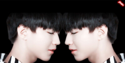 #王俊凯# _(:3」∠)_完美侧颜双重...