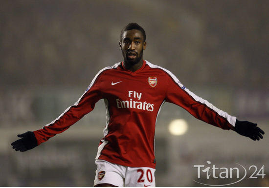 朱鲁（瑞士） 英文名:Johan Djourou 生日:1987-1-18 身高:1.92 体重:87 位置:后卫 比赛信息 现役俱乐部:汉堡