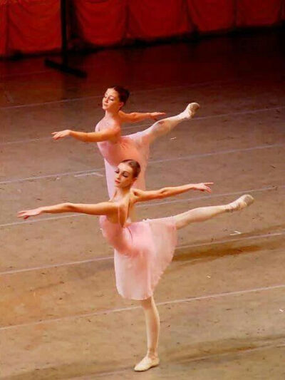 Olga Smirnova (Bolshoi Ballet) while studying at Vaganova Ballet Academy...