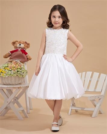 Round Neck Embroidery Beaded Taffeta Flower Girl Dresses