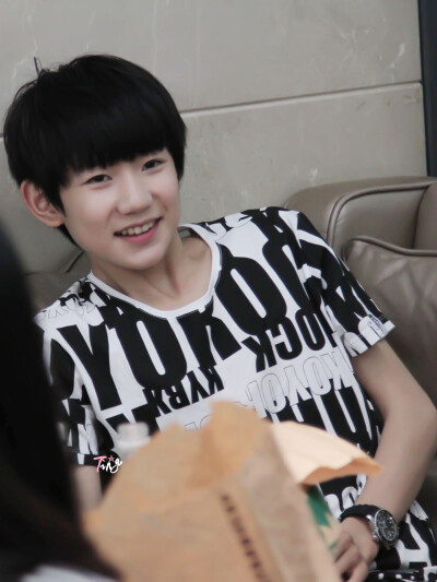 TFBOYS王源 wangyuan 519重庆飞长沙 cr-TTTing__ 微笑 暖男