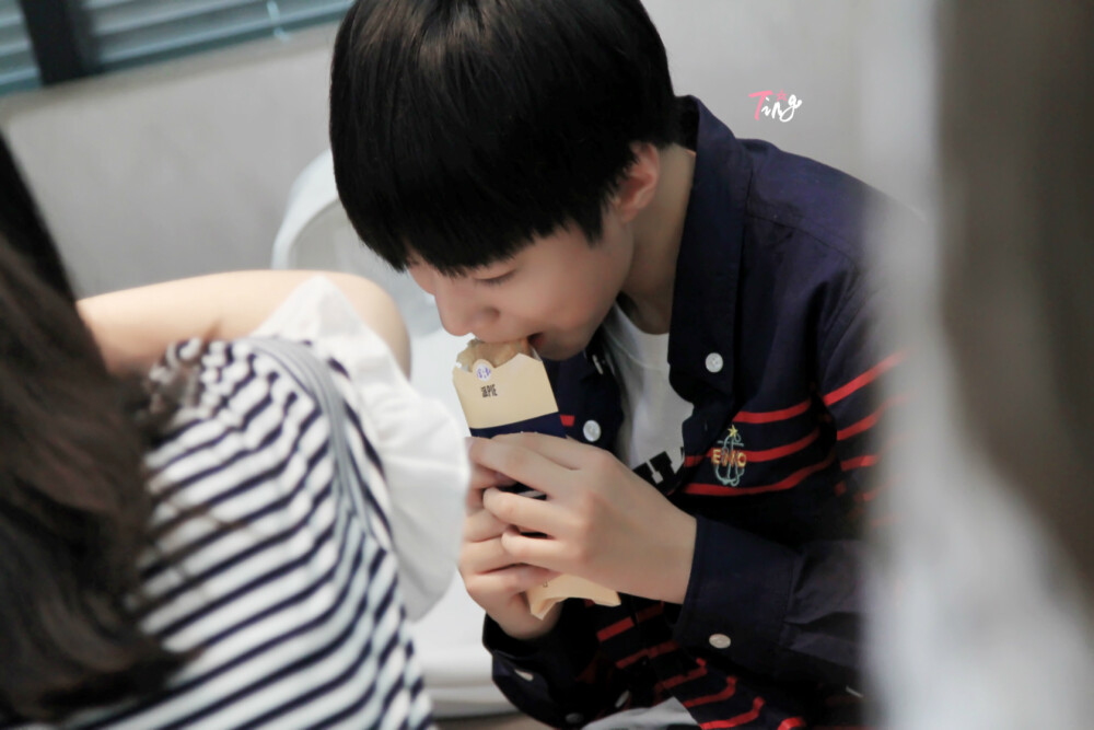 TFboys王俊凯 519重庆至长沙08 cr-TTTing__ 麦当劳 型男 wangjunkai