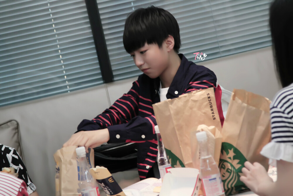 TFboys王俊凯 519重庆至长沙08 cr-TTTing__ 麦当劳 型男 wangjunkai