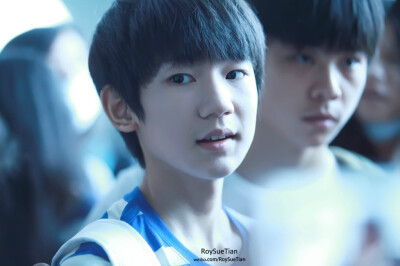 TFBOYS王源 620重庆-首都机场 cr-RoysueTian 微笑 暖男 wangyuan