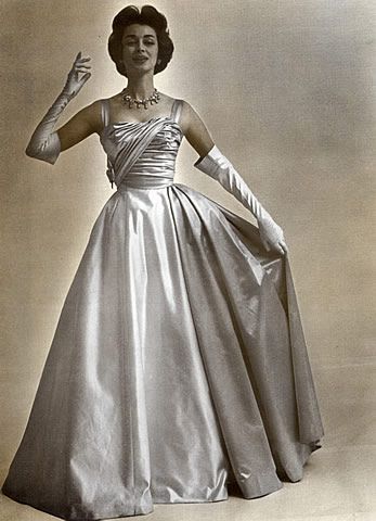 pierrebalmain1957fashionphotographyguyarsaceveninggown