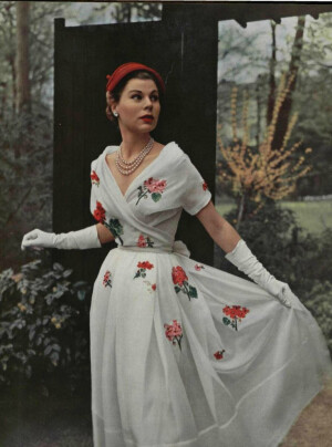 Stella in Dior 1953