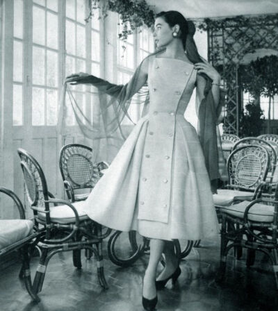 1956 La Femme Chic Magazine