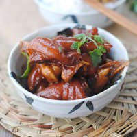 酱焖猪蹄http://www.hxmeishi.com/jiachang/5627.html