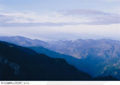 青山绿树蓝天