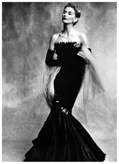 ~Lisa Fonssagrives. Dress: Marcel Rochas. Photo: Irving Penn, 1950~