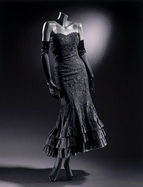 ~Chanel | c. 1958 A dress designed after Chanel’s “comeback” collection of 1954~