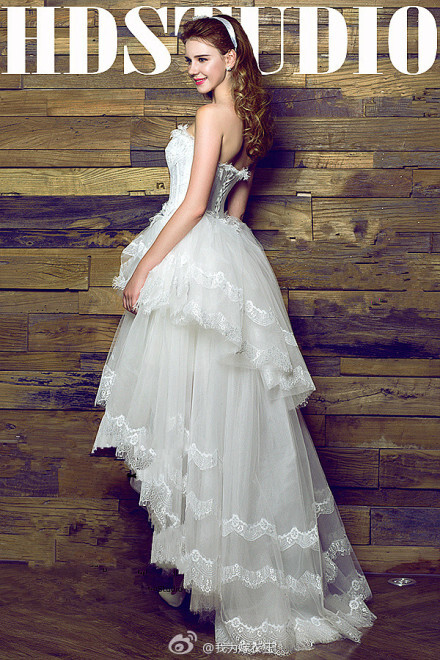 angela 高端定制婚纱,婚纱精致到每个细节,对于新娘们来说就像是一份