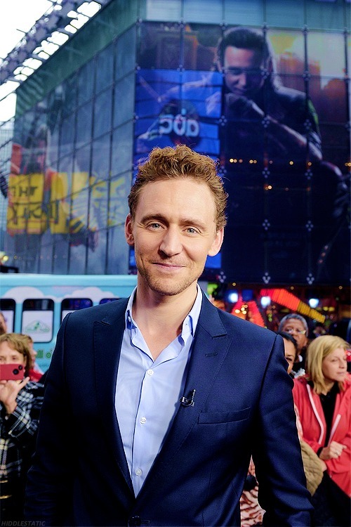 Tom Hiddleston雷神2宣传期的抖森