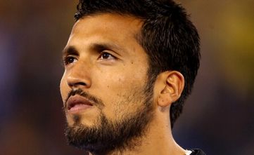 加雷（阿根廷） 英文名:Ezequiel Garay 生日:1986-10-10 身高:1.86 体重:85 位置:后卫 比赛信息 现役俱乐部:本菲卡