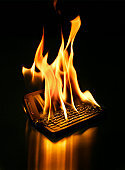 Burning Smart Phone_創(chuàng)意圖片_Getty Images China