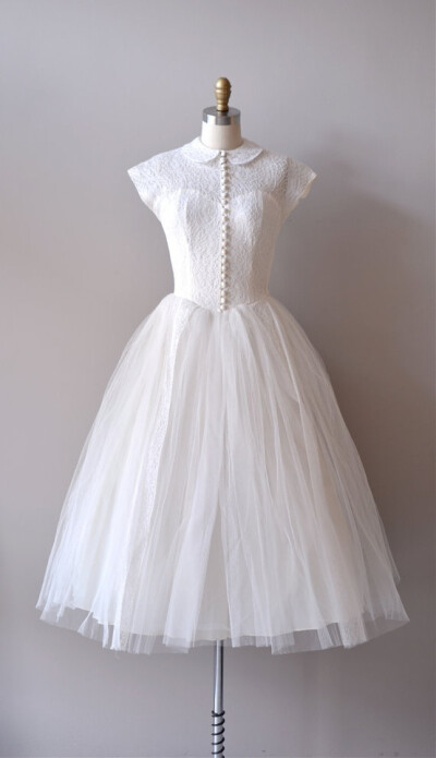 Be Romantic | Vintage 1950s白色复古小礼裙。曦 @晨曦小径