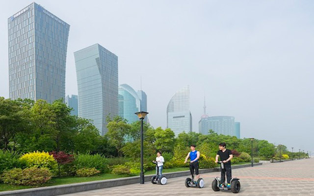 在成都耍Segway平衡车