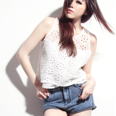 F106 剪纸窗花镂空太阳花双层半透视宽松下摆高腰短款背心上衣T