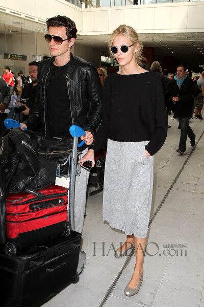 成熟利落的大女人风格，潇洒又帅气！“A”公子的品位真是没得说～