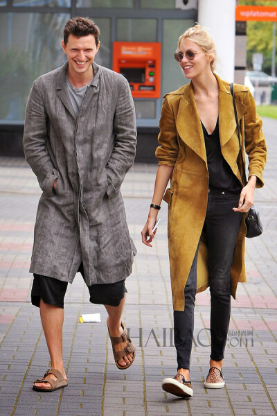 成熟利落的大女人风格，潇洒又帅气！“A”公子的品位真是没得说～