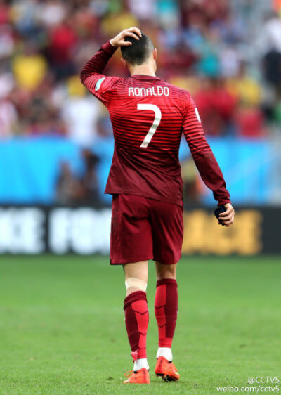 【最佳庆祝动作奖及最落寞背影奖】#奖述世界杯# 世界杯临近尾声，那一幕幕经典的镜头还历历在目。还记得克洛泽进球后的空翻吗？还记得哥伦比亚进球后的集体舞么？还记得C罗和皮尔洛在出局后那落寞的背影么？本届世界…