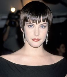 Short Pixie Hairstyles - Liv Tyler