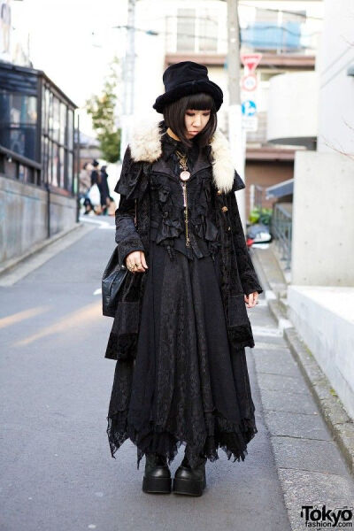 All Black h.NAOTO Style w/ Velvet Hat, Maxi Skirt, Doctor Bag &amp;amp; Platform Boots