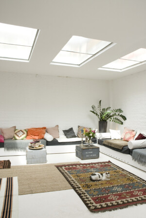 paris2london:  (via Tour a Simple and Skylit Dutch Home — Domaine)