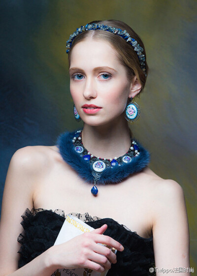 【Masterpeace古典魅惑】Masterpeace是来自俄罗斯的时尚珠宝和发饰品牌，由莫斯科时尚达人Evgeniya Linovich在2004年创办，品牌2014秋冬系列以俄国文学巨匠托尔斯泰的小说《战争与和平》为创作灵感，上演了一场美人…