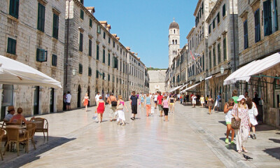 世界上最適合自由行的國家 克羅埃西亞杜布羅夫尼克(Croatia,Dubrovnik)   英國詩人拜倫（Lord Byron）稱此為「亞得里亞海的明珠」（The Pearl of the Adriatic），充滿歷史悠久的建築與自然美景的國家，平季去天氣…