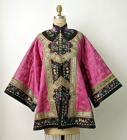 服装一些色彩好看的清朝服装