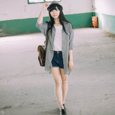 2014夏季新款 日系文艺范小清新韩版棉麻蝙蝠袖格子衬衫上衣开衫