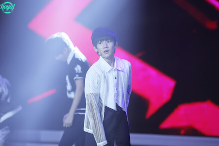 #王源# 人言譬若山誓关，海眼地涯骇众观。【记王源诞生5000日】