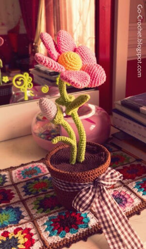 Go Crochet!: Flower Amigurumi free pattern