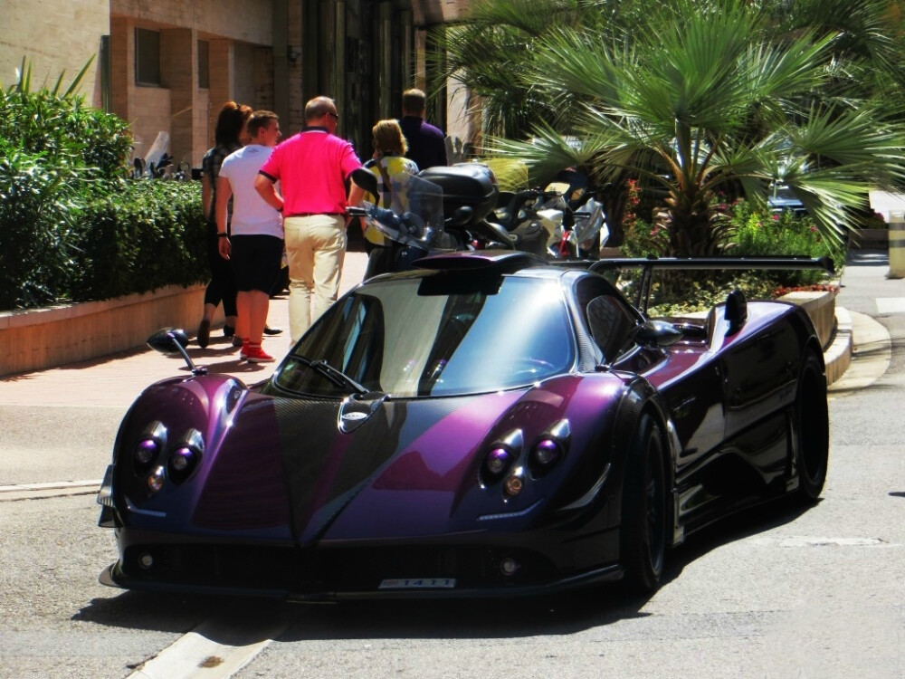 F1赛车手汉密尔顿座驾 —— 紫色帕加尼Zonda 760 LH
