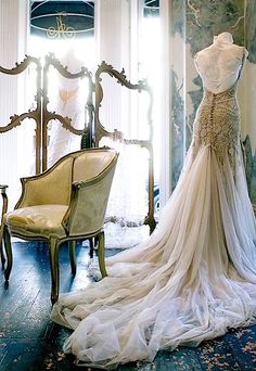 vintage wedding dress