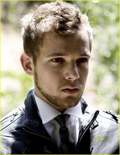 Max Thieriot