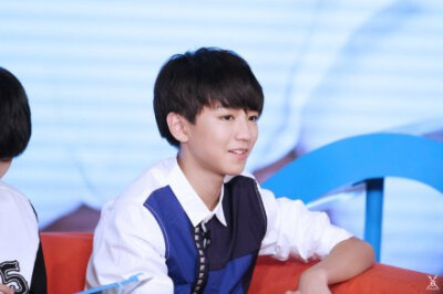 140717 优酷牛人直播 高清6pics #王俊凯# 姐姐想你啦~晚安 @TFBOYS-王俊凯