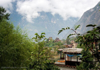 云中藏寨四川风光旅游高清桌面图片素材