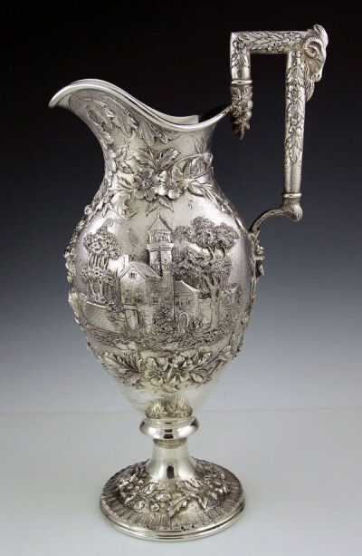 工藝品｜Ewer，盛酒器。造型即使如何千變?nèi)f化，也不離一單邊壺柄，高腳壺身與流暢的壺嘴。個(gè)人相冊(cè)：http://t.cn/RPA776o （圖片僅供欣賞，相冊(cè)僅供學(xué)習(xí)之用）