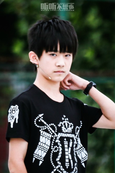 易烊千玺 TFBOYS