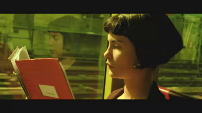 30部电影里的读书镜头——天使爱美丽 Le fabuleux destin d'Amélie Poulain (2001)