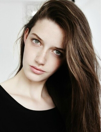 德國新晉Model. Josephine van Delden 今年只有17歲