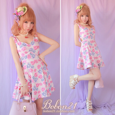 BOBON21夏季 腰部镂空 气质花朵修身背心连衣裙 D1045