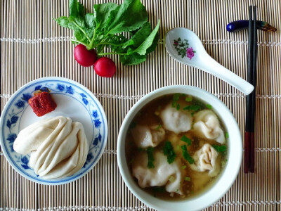 馄饨+花卷+花桥腐乳+樱桃萝卜