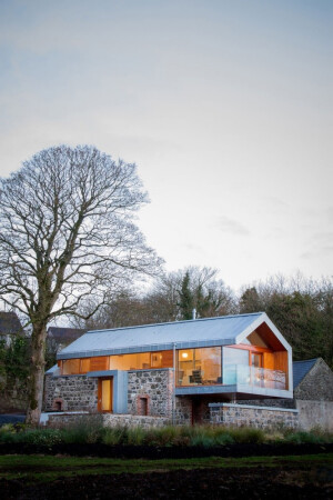 loughloughan barn/mcgarry-moon architects