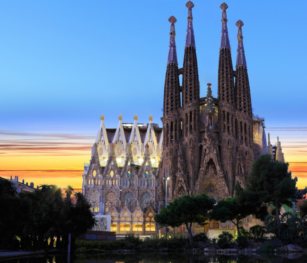 建築｜聖家堂（La Sagrada Família）。~