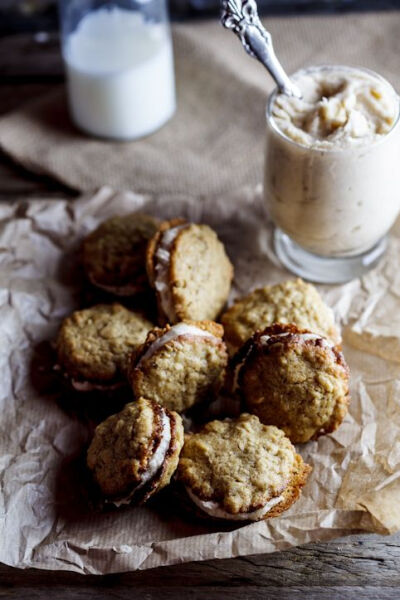 Oat Cookie Sandwiches with Spiced Cream Filling | Simply Delicious